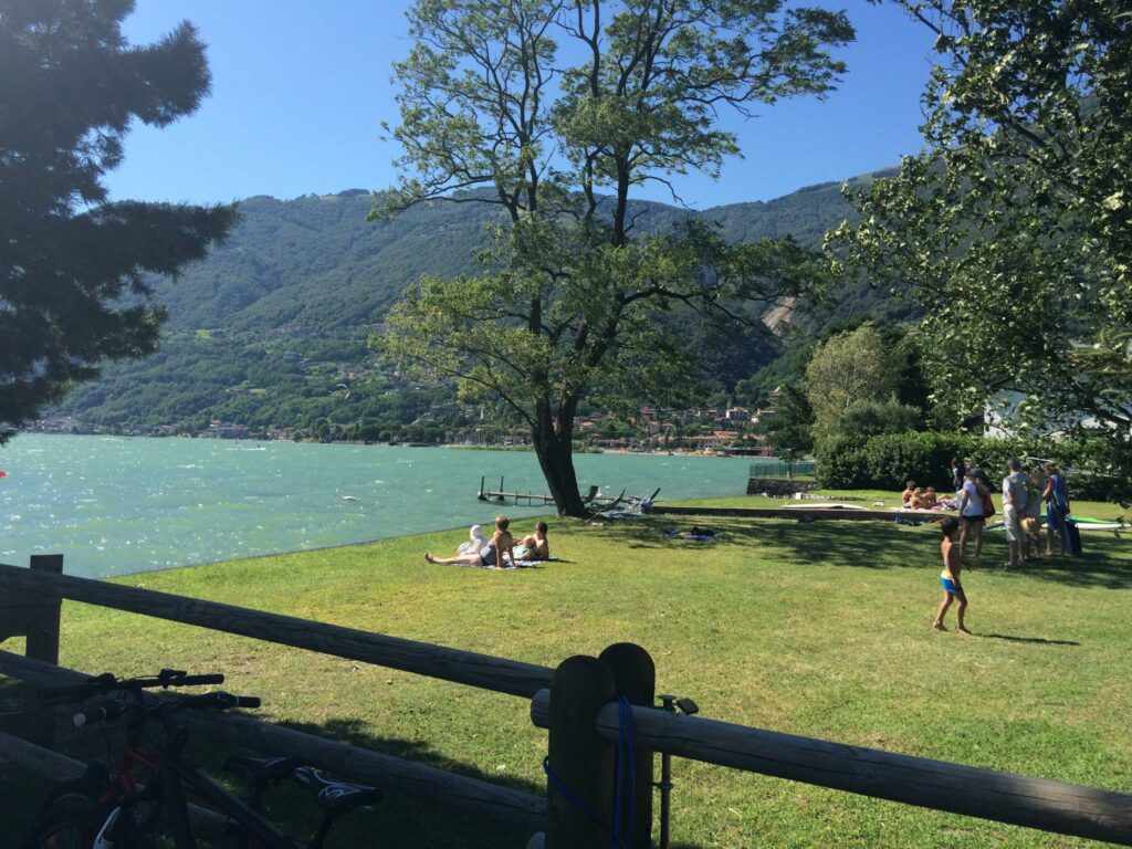 Ferienhaus mit Seezugang am Comer See