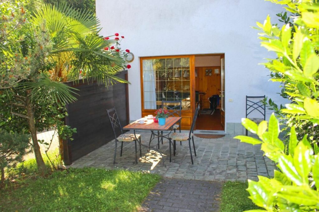 Carlo A Ferienwohnung mit Garten (EG) - 1