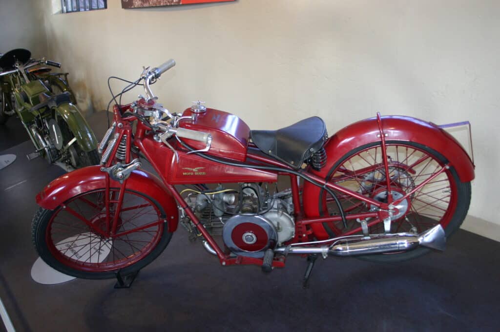 Mandello am Comer See Motoguzzi Motorräder