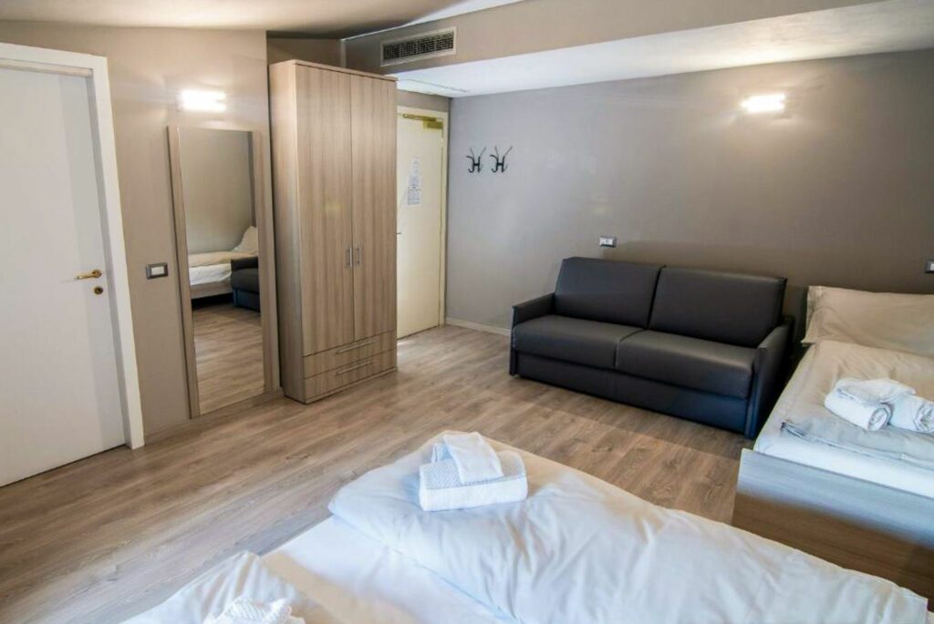 Hotel Saligari Doppelzimmer mit Seeblick und Balkon - 6