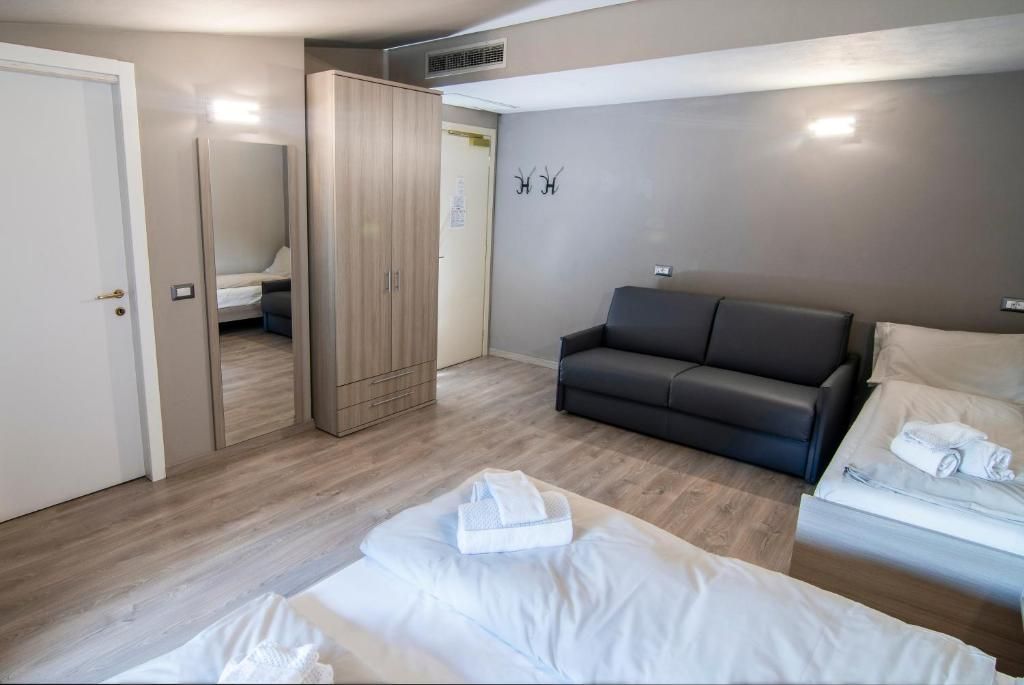 Hotel Saligari Doppelzimmer mit Seeblick und Balkon - 6