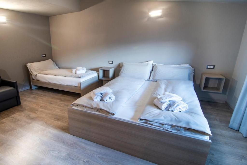 Hotel Saligari Doppelzimmer mit Seeblick und Balkon - 5